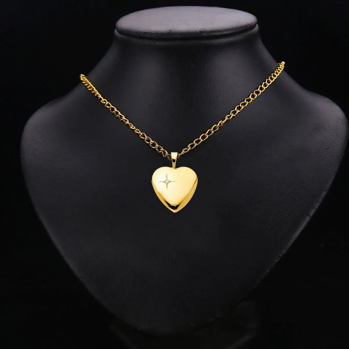 14K Yellow Gold Cubic Zirconia Heart Locket