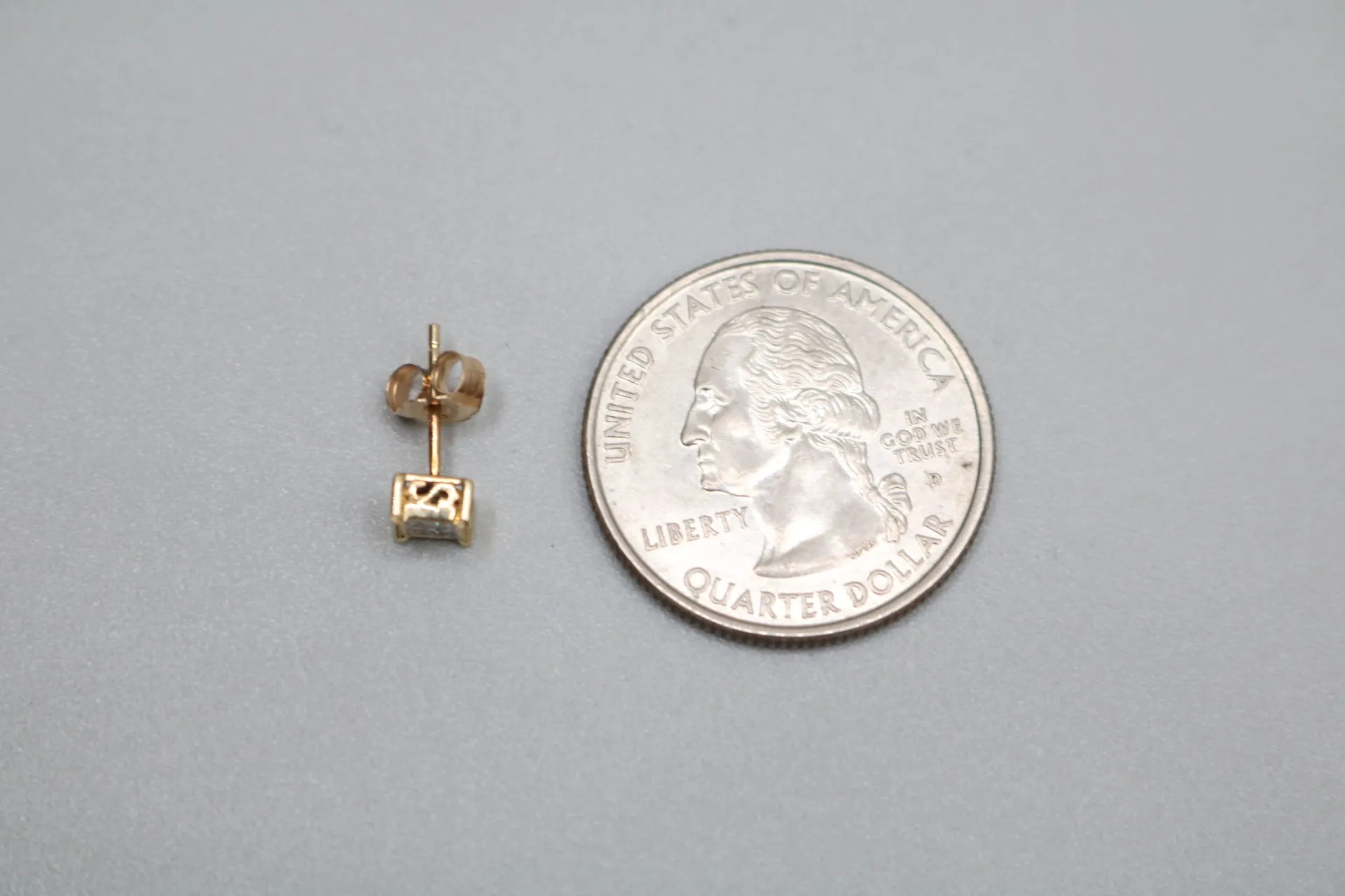 14K Yellow Gold Princess Cut Stud Diamond Earring (.045CTW)