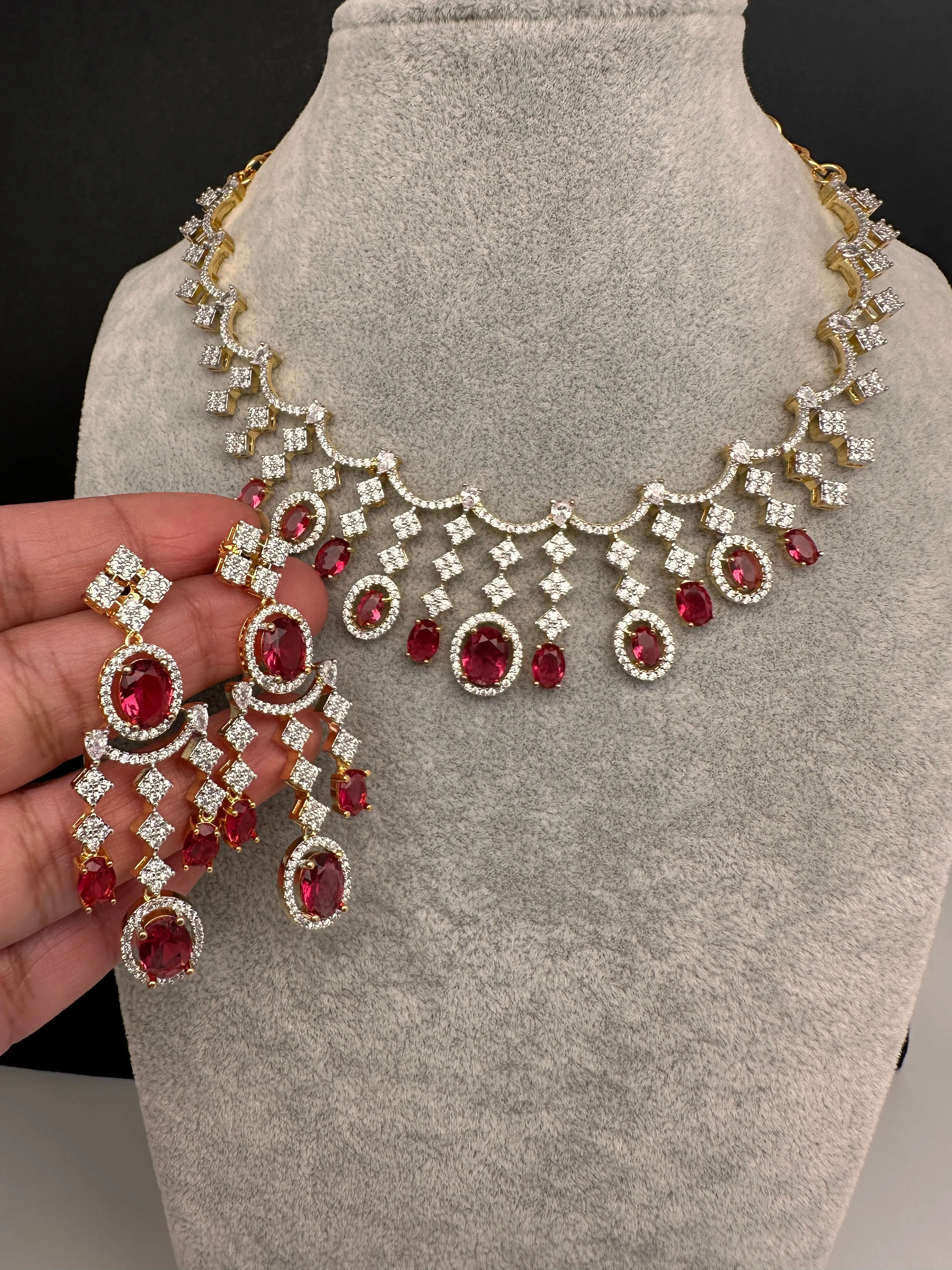 AD Wine Red Neckline Short Necklace