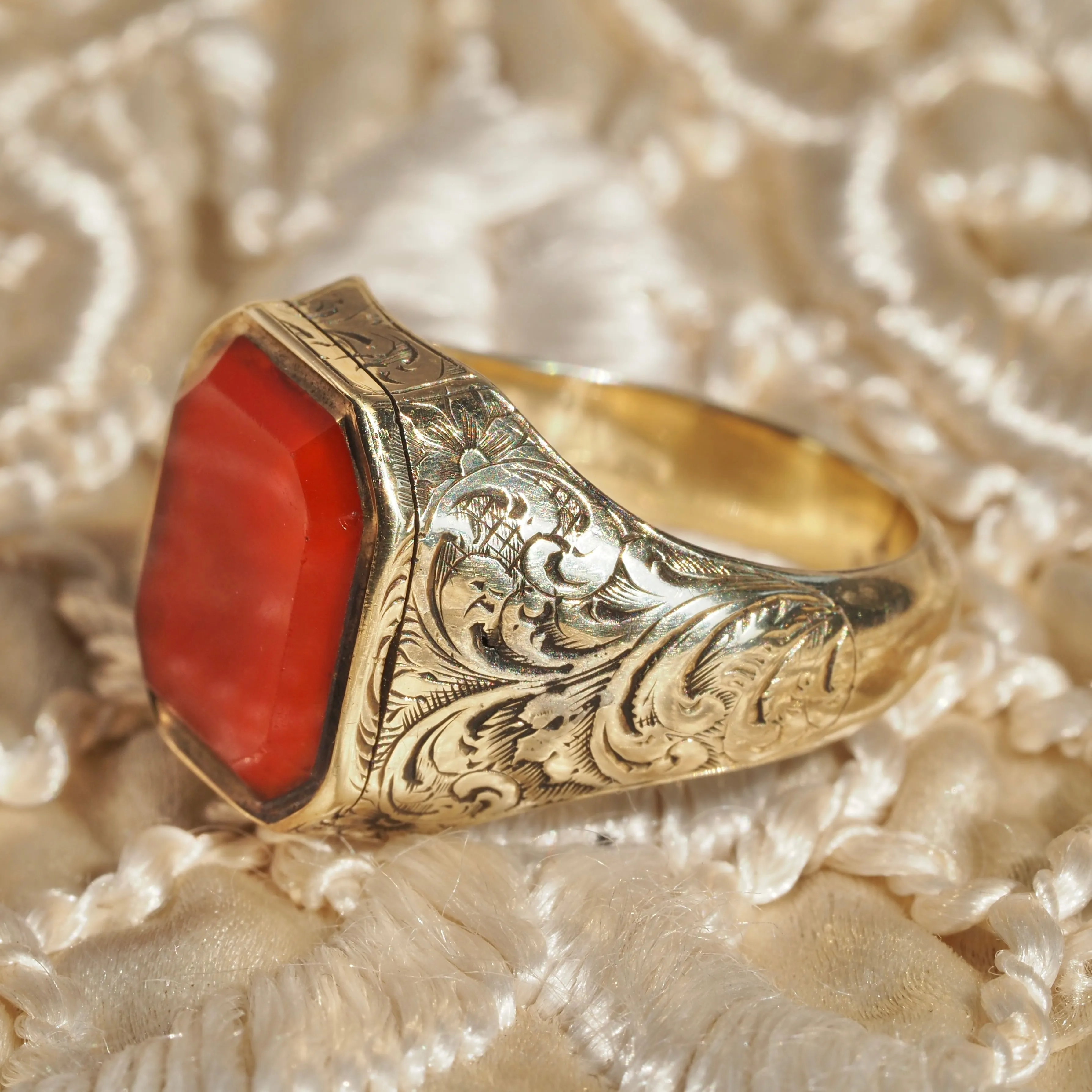 Antique Victorian 14k Gold Engraved Locket Carnelian Ring