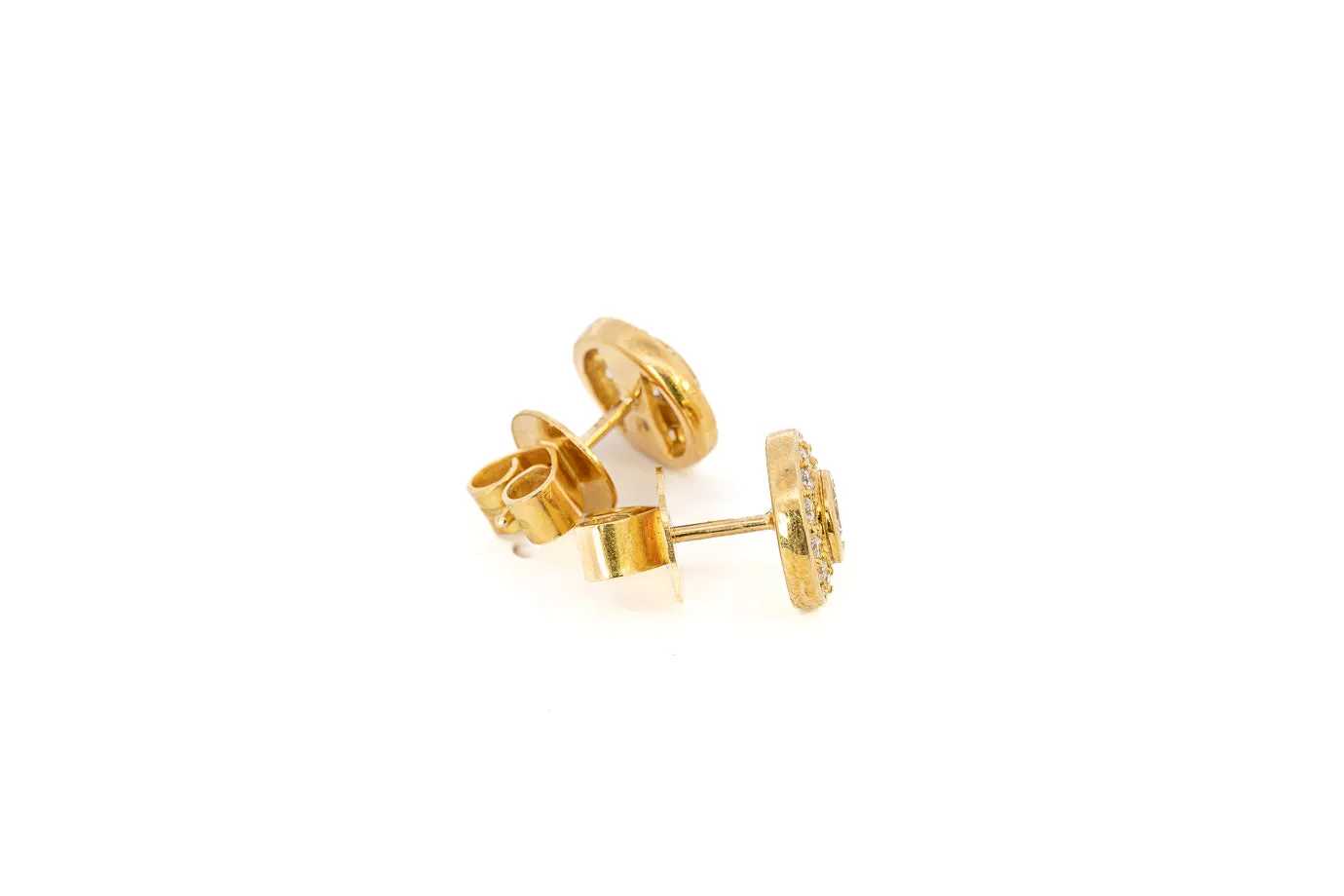 Dazzling 18ct Yellow Gold 26 Stone Diamond Cluster Stud Earrings - An Exquisite Investment!