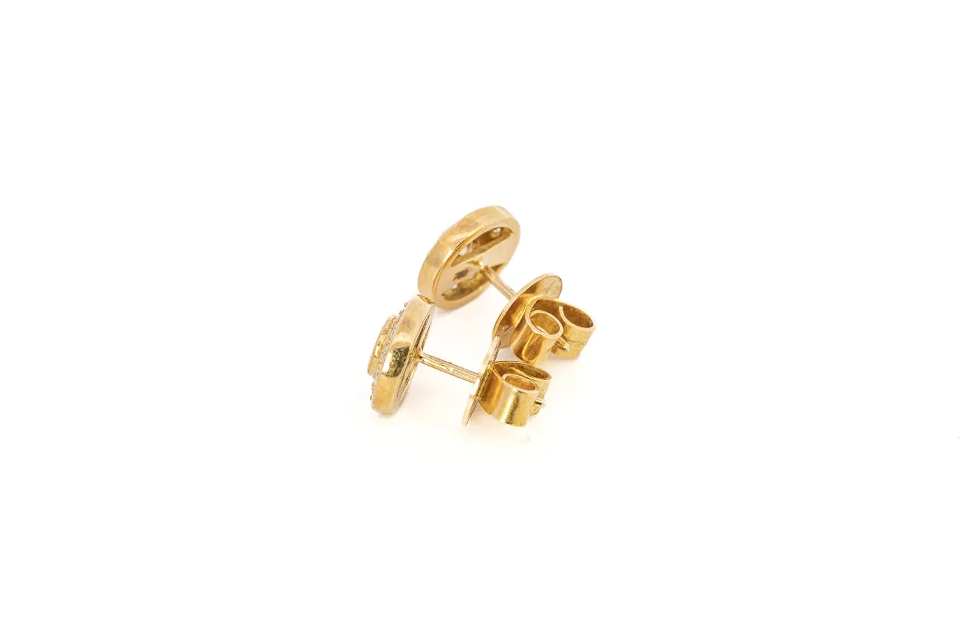 Dazzling 18ct Yellow Gold 26 Stone Diamond Cluster Stud Earrings - An Exquisite Investment!