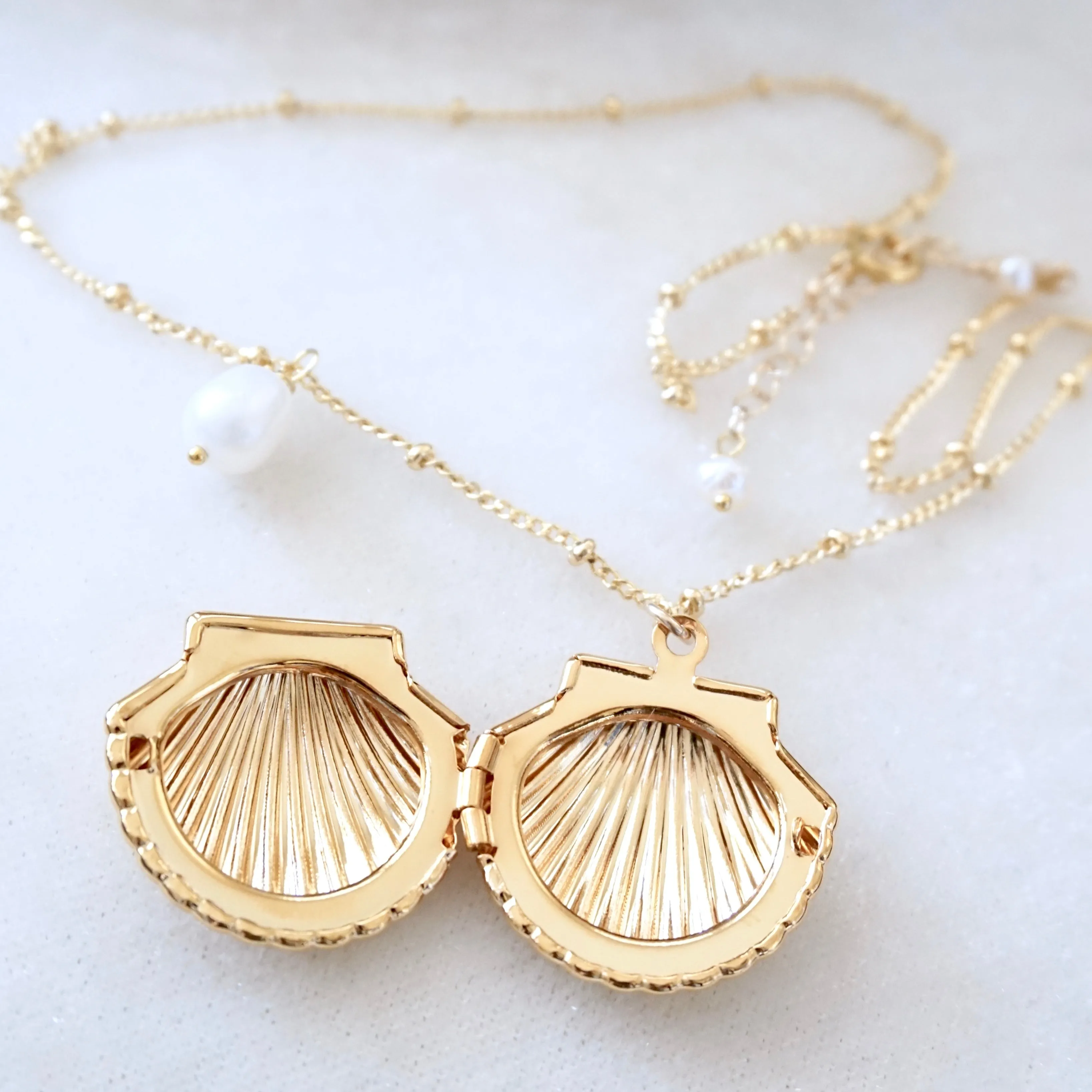 Gold Clam Shell Locket Necklace