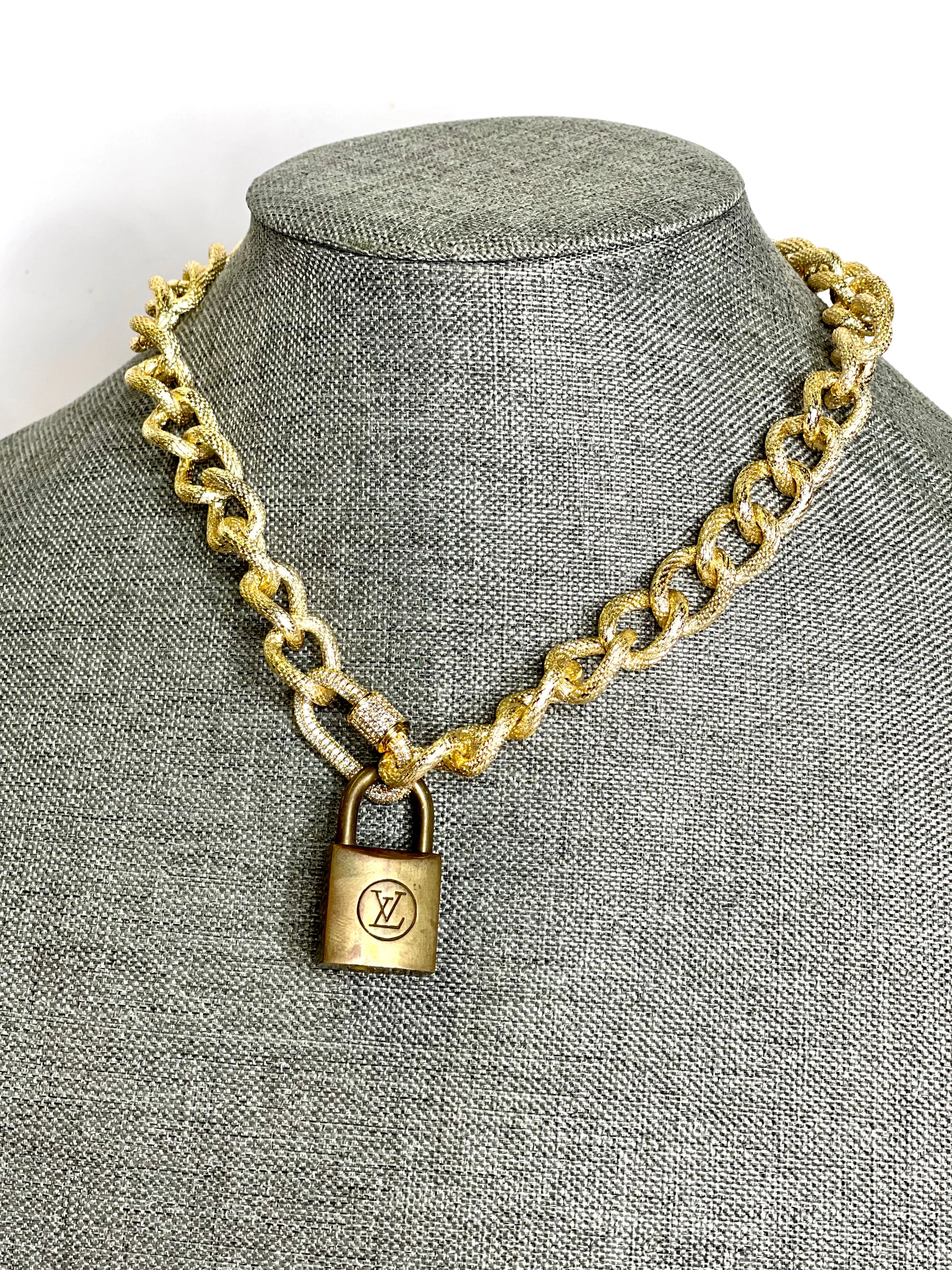 Lock & Chain necklace in gold Clear Rhinestone