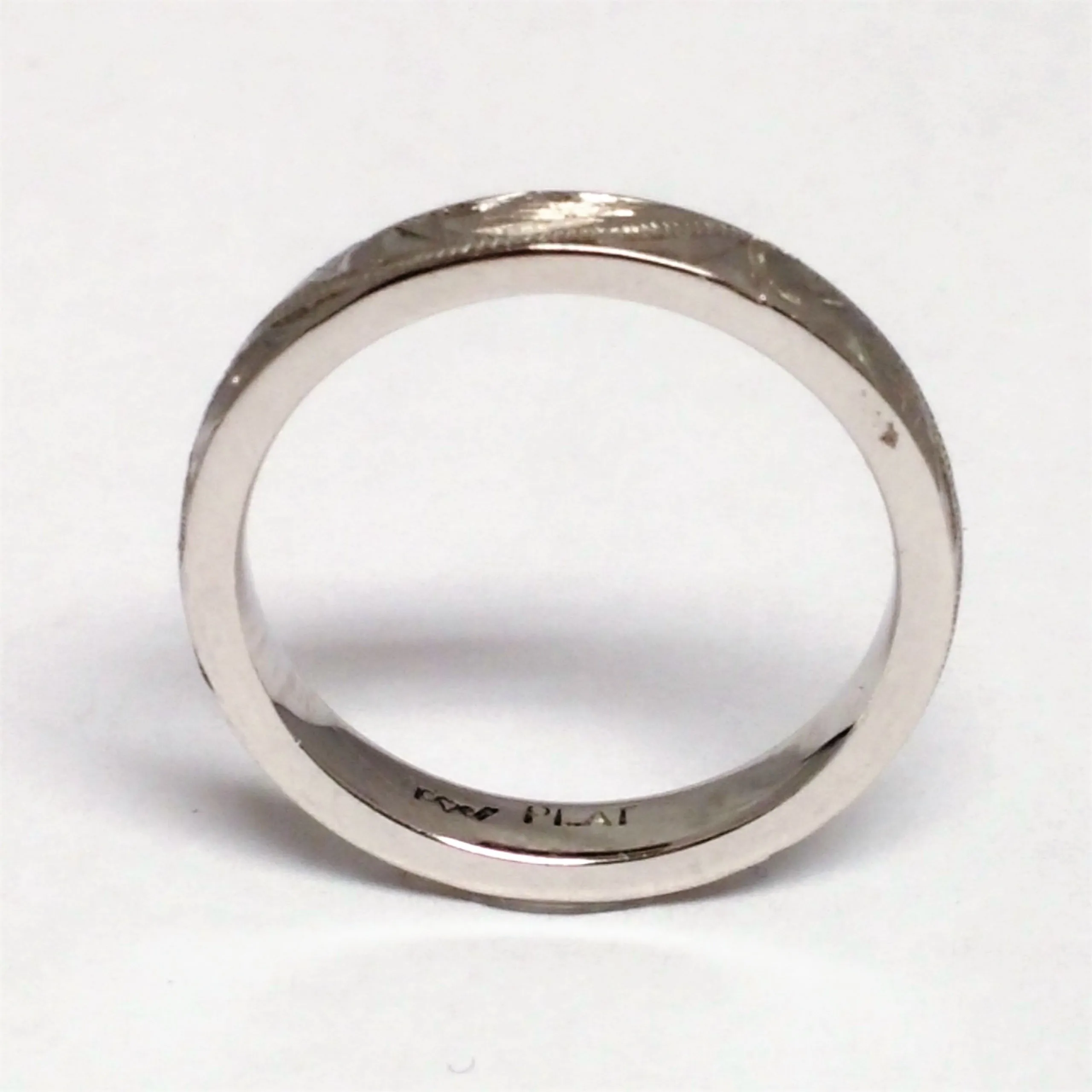 Novell Platinum Engraved Band