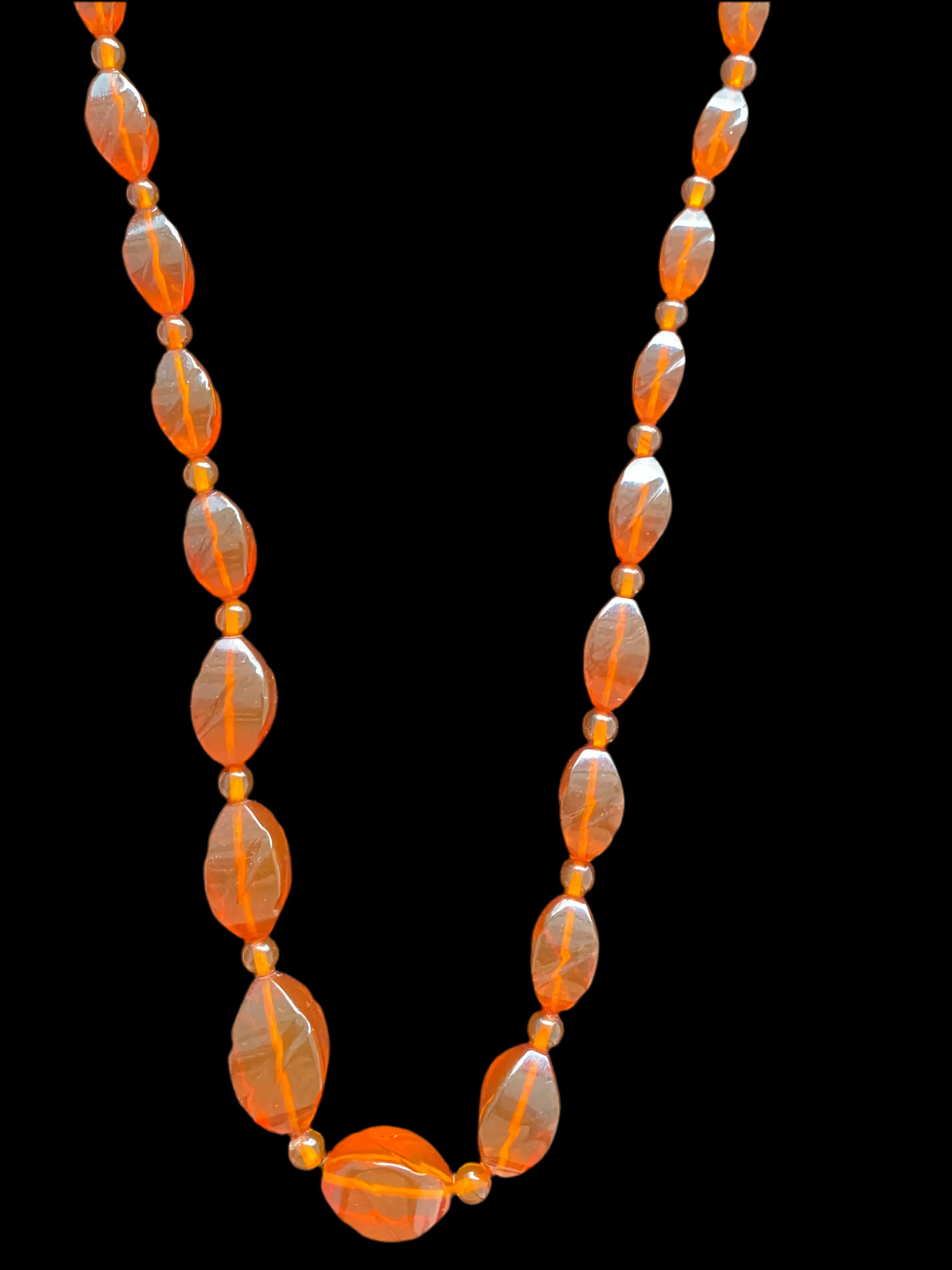 Single strand  25" graduated honey amber vintage necklace